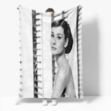 Charger l&#39;image dans la visionneuse de la galerie, Audrey Hepburn Flannel Fleece Throw Blanket Cosplay Quilt Nap Blanket